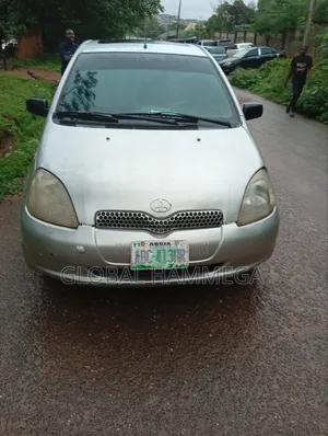 Toyota Yaris 1.3 2005 Silver
