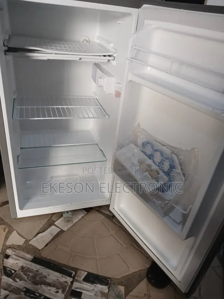 Skyrun Fridge 93litters
