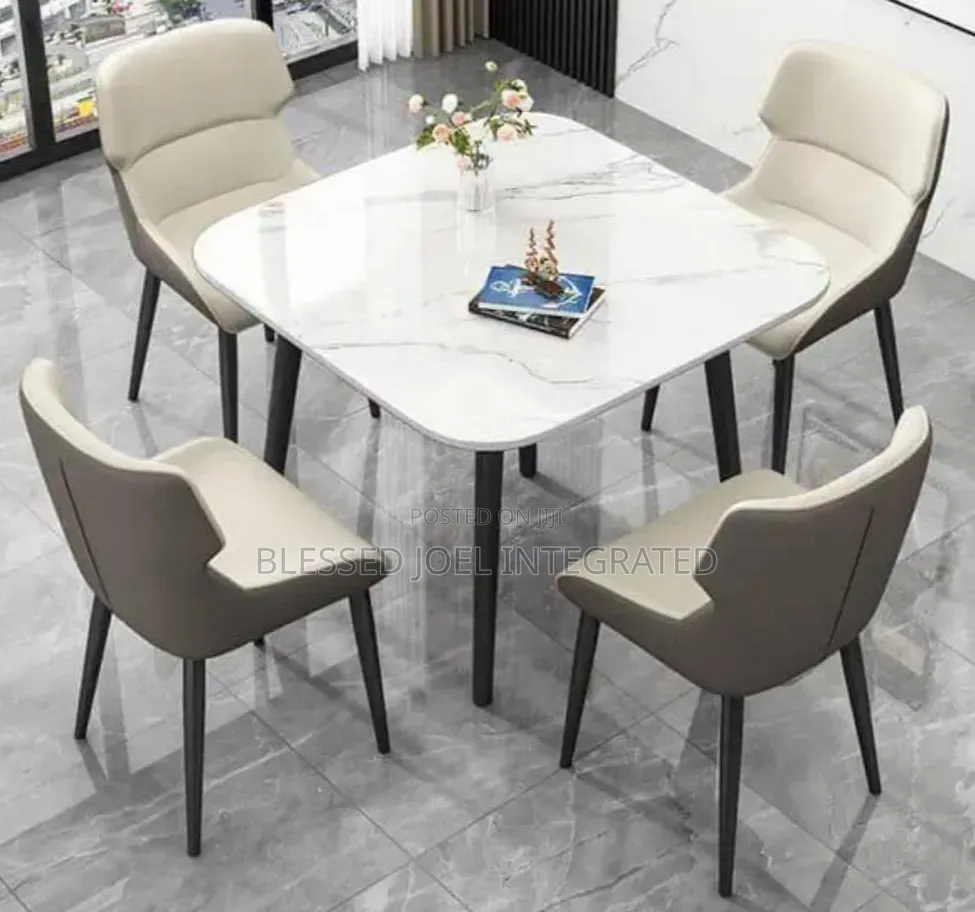 4 Seaters Mabel Dining Table