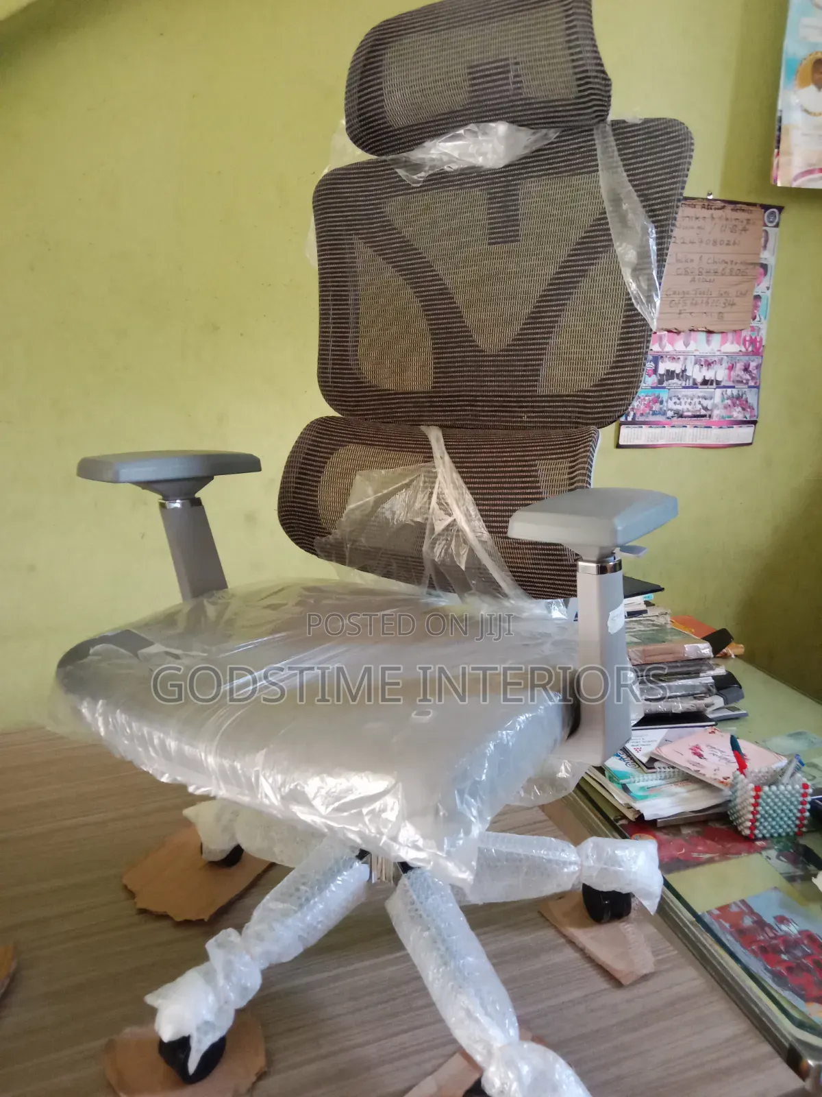 Ergonomic Mech Chair
