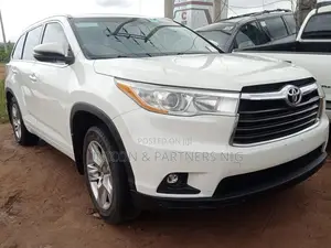 Toyota Highlander Limited 4dr SUV AWD (3.5L 6cyl 6A) 2015 White