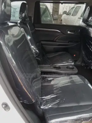 Toyota Highlander Limited 4dr SUV AWD (3.5L 6cyl 6A) 2015 White