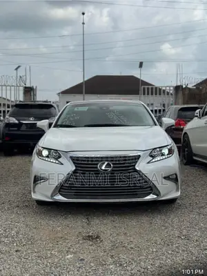 Lexus ES 2016 White