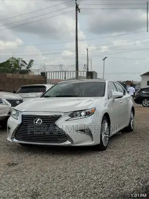Lexus ES 2016 White