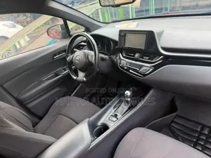 Toyota C-HR 2019 Maroon