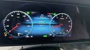 Mercedes-Benz E450 2022 White