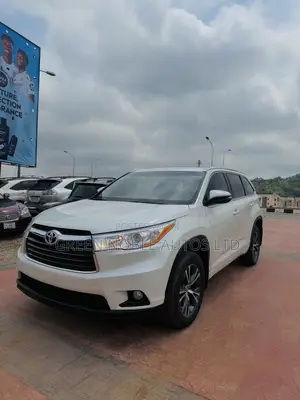Toyota Highlander XLE V6 4x2 (3.5L 6cyl 6A) 2016 White