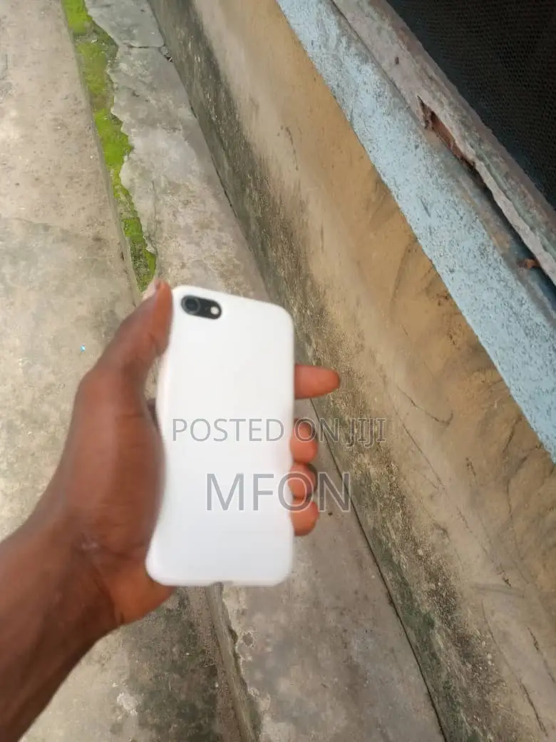 Apple iPhone 7 32 GB Black