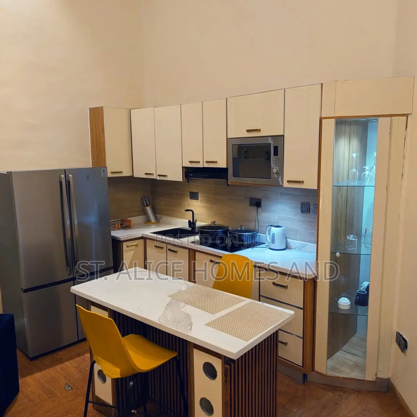 0threeresidence Yellow Theme 2 Bedroom