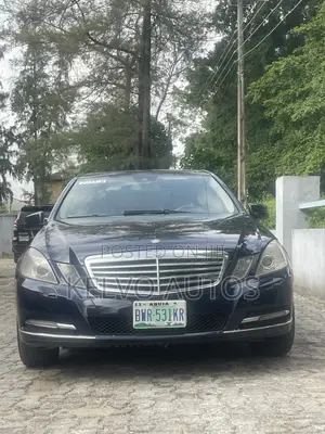 Mercedes-Benz E350 2011 Blue