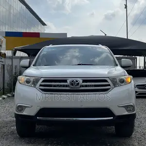 Toyota Highlander Limited 2012 White