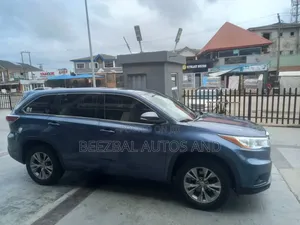 Toyota Highlander LE 4dr SUV (3.5L 6cyl 6A) 2015 Blue