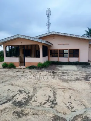 5bdrm Bungalow in Ijede / Ikorodu for rent