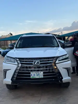 Lexus LX 570 (5 seats) AWD 2016 White