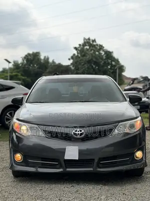 Toyota Camry SE 4dr Sedan (2.5L 4cyl 6A) 2013 Gray