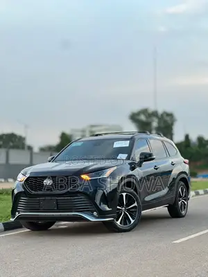 Toyota Highlander XSE 2021 Black