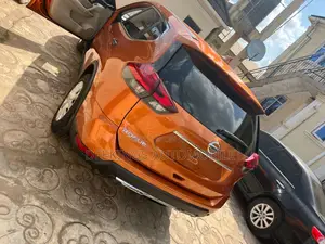 Nissan Rogue 2017 Orange