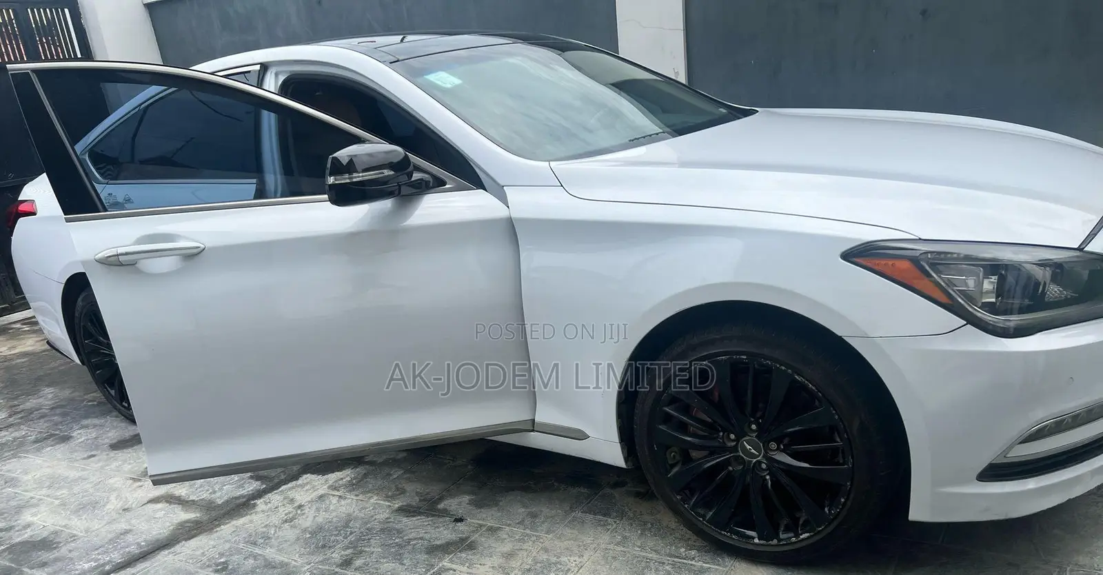 Hyundai Genesis 2015 White