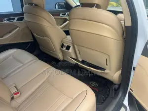 Hyundai Genesis 2015 White