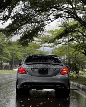 Mercedes-Benz C400 2016 Silver