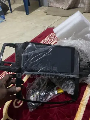Hilux Navigation Android/Reverse Camera