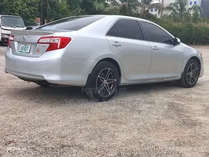 Toyota Camry 2014 Silver