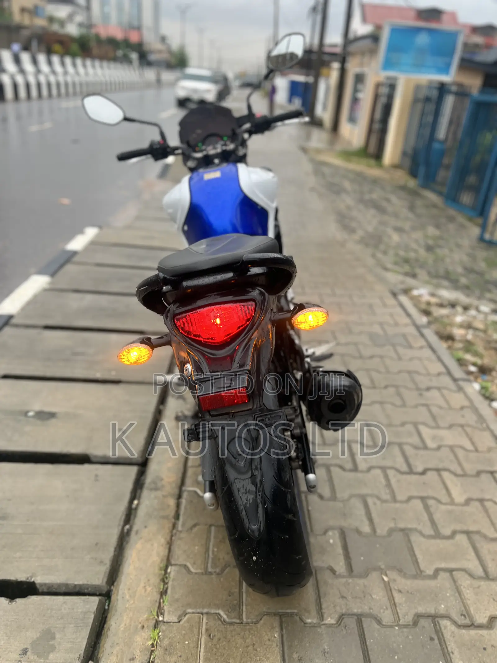 Suzuki SFV650 2016 Blue