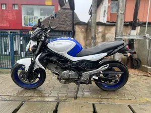 Suzuki SFV650 2016 Blue