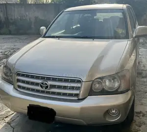 Toyota Highlander 2002 Gold