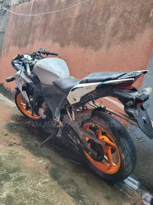 Honda CBR 2015 Gray
