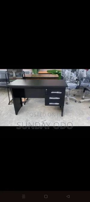4 Ft Office Table