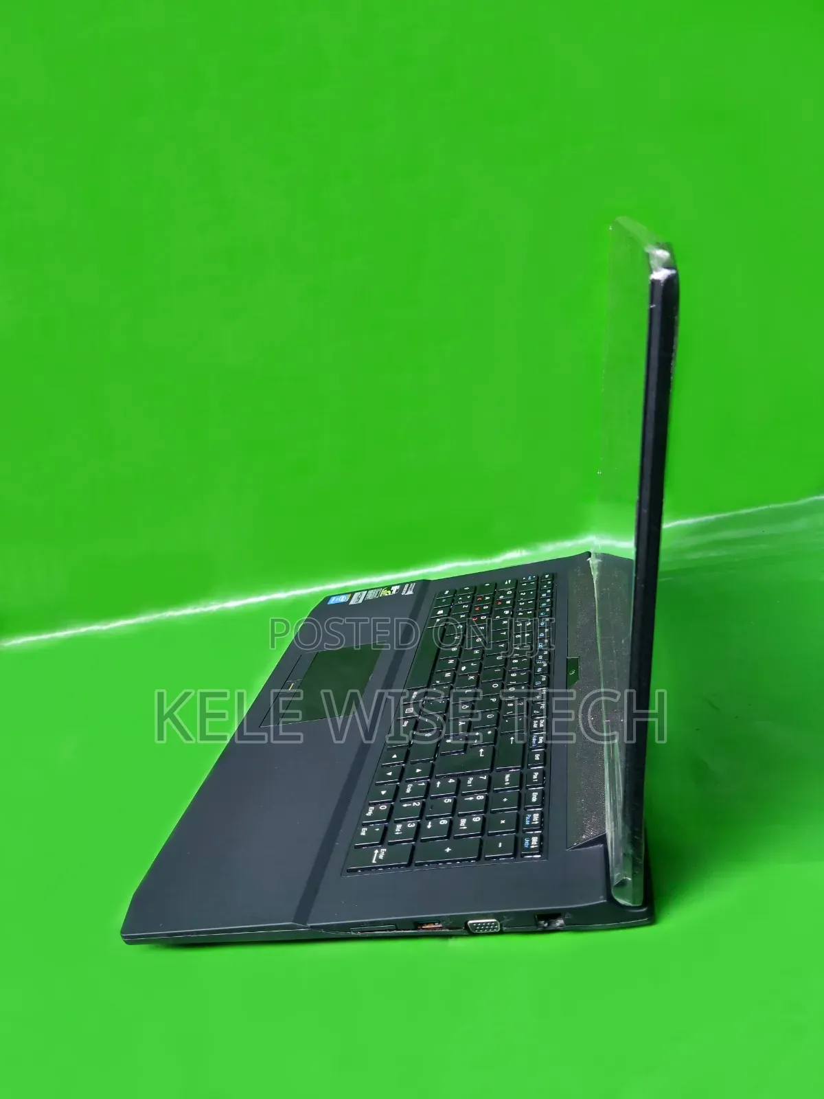 Laptop Clevo N170RD 8GB Intel Core i7 HDD+SSD 500GB