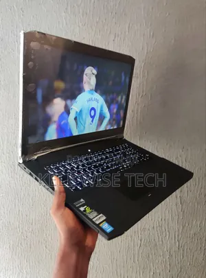 Laptop Clevo N170RD 8GB Intel Core i7 HDD+SSD 500GB
