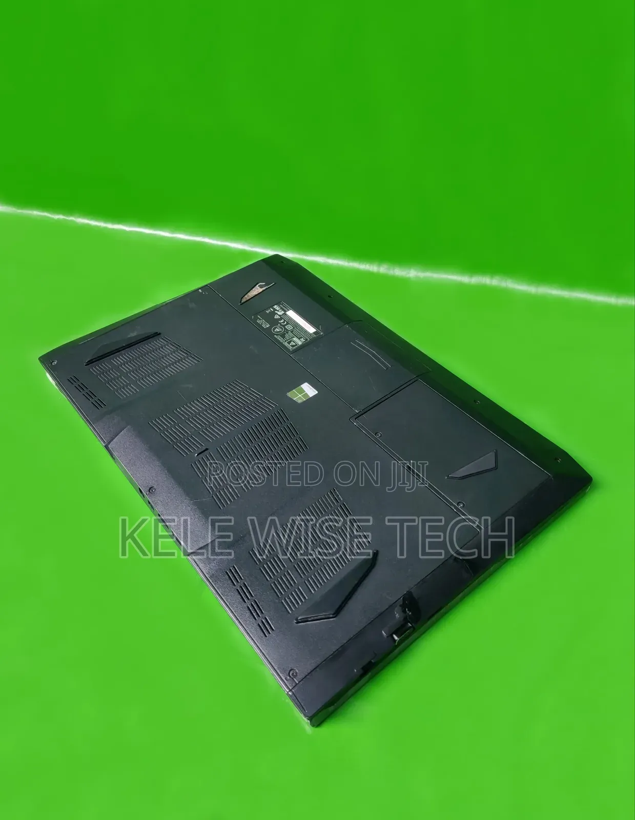 Laptop Clevo N170RD 8GB Intel Core i7 HDD+SSD 500GB