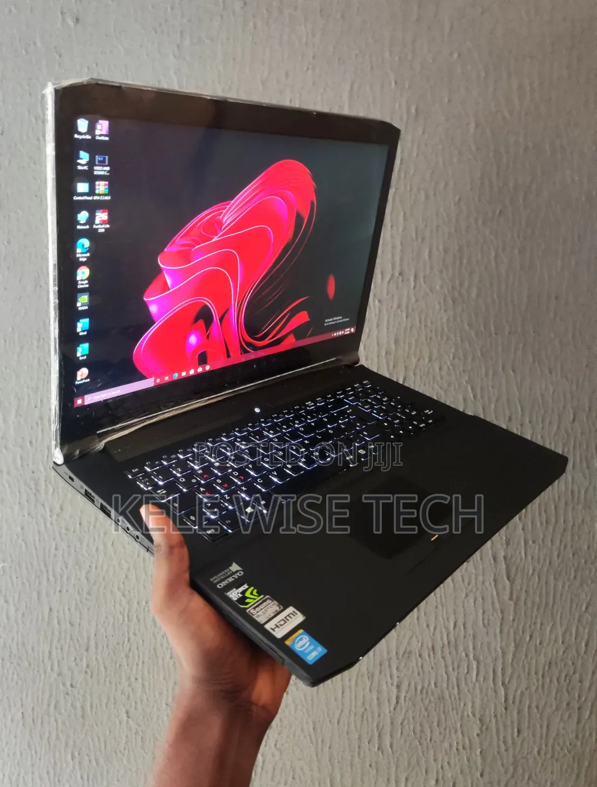 Laptop Clevo N170RD 8GB Intel Core i7 HDD+SSD 500GB
