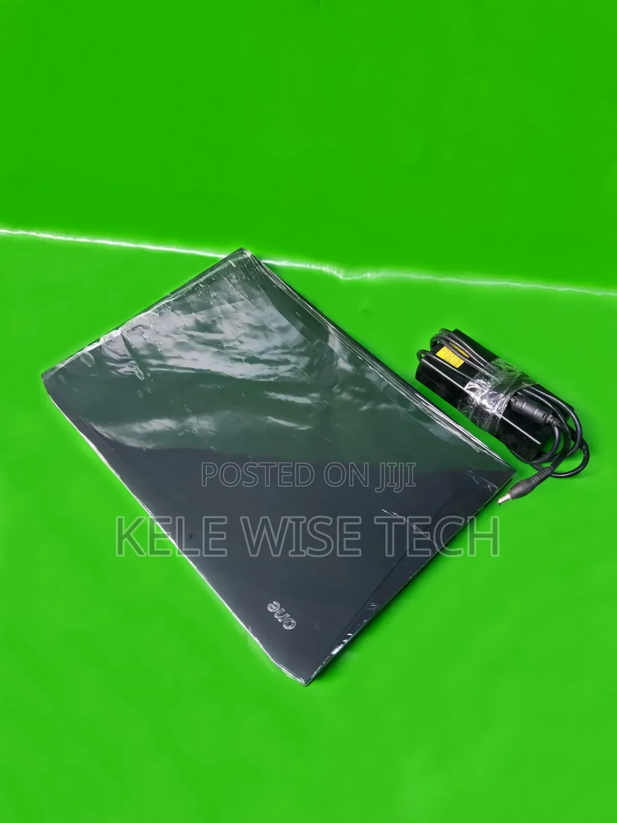 Laptop Clevo N170RD 8GB Intel Core i7 HDD+SSD 500GB