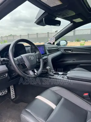Toyota Camry SE 2025 White