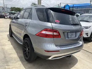 Mercedes-Benz M Class ML350 4MATIC 4dr SUV AWD (3.5L 6cyl 7A) 2014 Gray