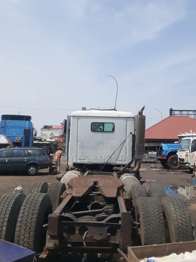 MAN T42 2001 White