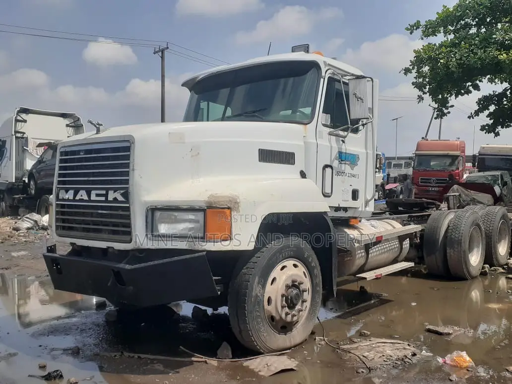 MAN T42 2001 White