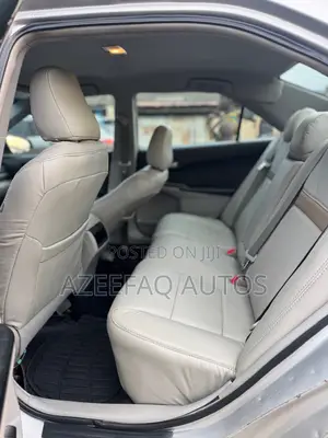 Toyota Camry LE 4dr Sedan (2.5L 4cyl 6A) 2012 Silver