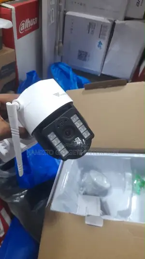 V380 Pro 4g Solar Camera
