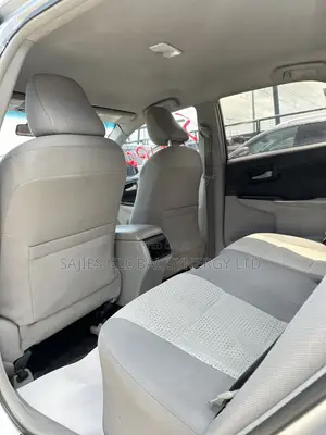 Toyota Camry LE 4dr Sedan (2.5L 4cyl 6A) 2013 Silver