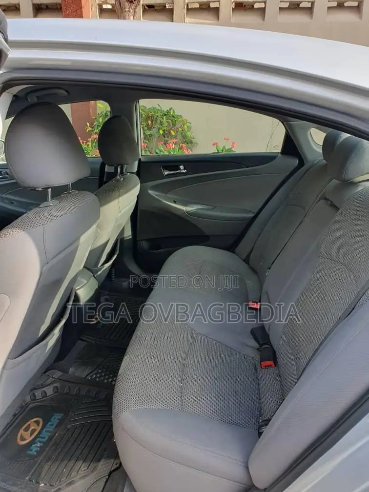 Hyundai Sonata 2012 Silver
