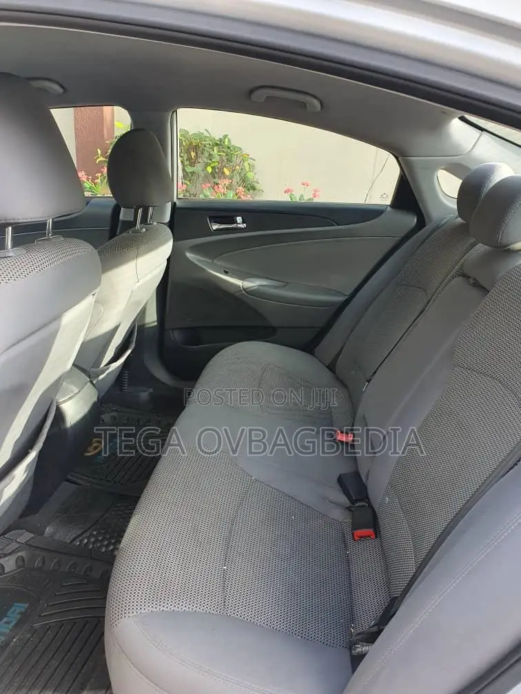 Hyundai Sonata 2012 Silver