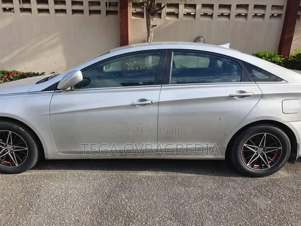 Hyundai Sonata 2012 Silver