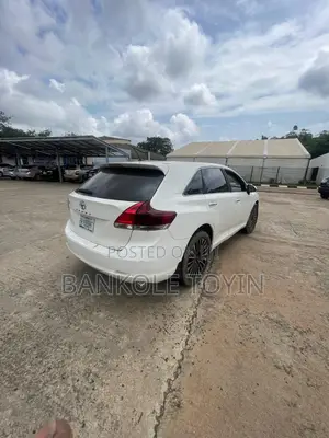 Toyota Venza 2010 White