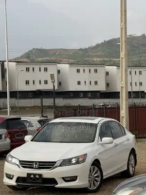 Honda Accord Touring V-6 4dr Sedan (3.5L 6cyl 6A) 2014 White