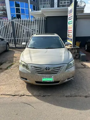Toyota Camry 2008 Gold