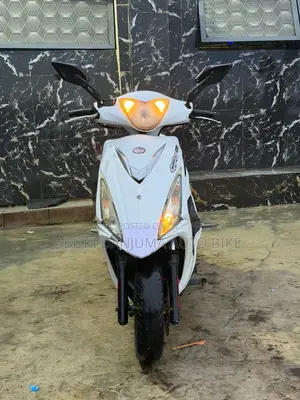 Kymco Xciting 2022 White